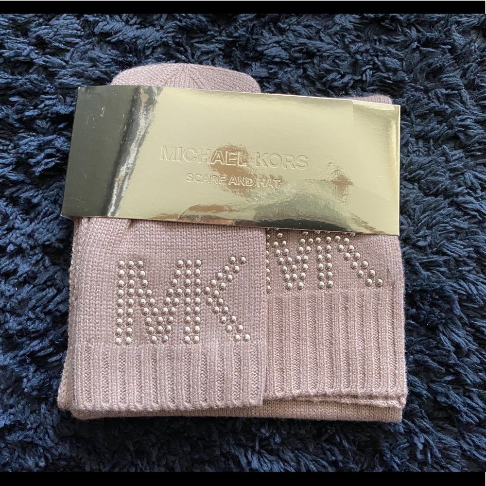 Michael Kors scarf and hat set